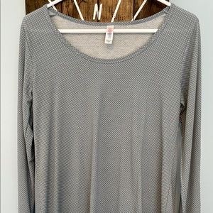 Long sleeve dot shirt